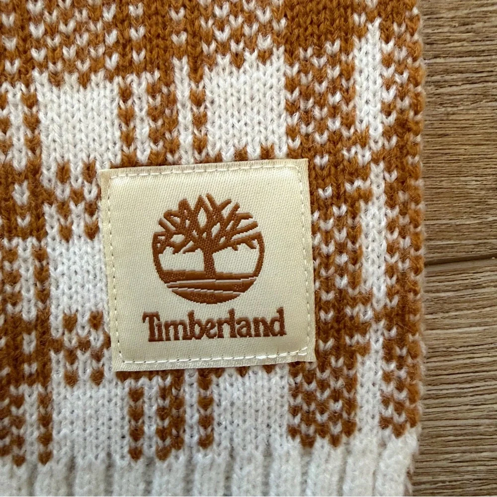 Timberland plaid‎ knit scarf in a wheat and cream color scheme Urban Outdoors